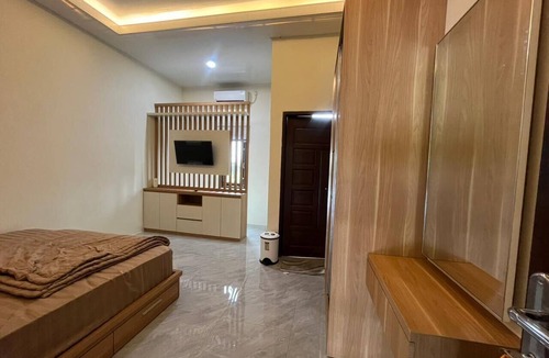Borneo Hotel | Collection O near Bandar Udara Aji Penge