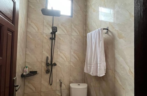 Borneo Hotel | Collection O near Bandar Udara Aji Penge