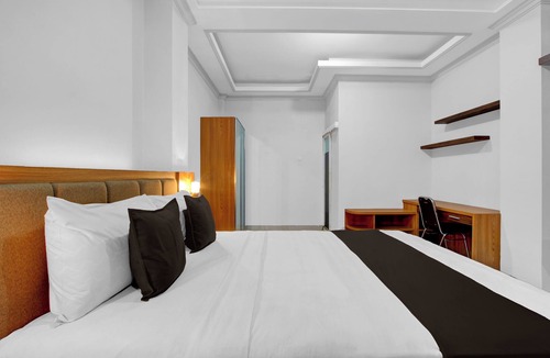 Solo City Centre Hotel | Collection O near Stasiun Solo Balapan f