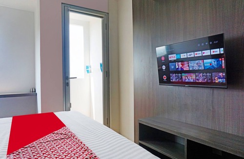 Gunung Putri Hotel | Collection O SSR Apartemen Gunung Putri Square