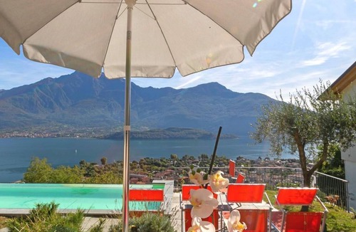 Vercana House | Collinetta Orchidea Bungalow Holiday Apartment with Pool