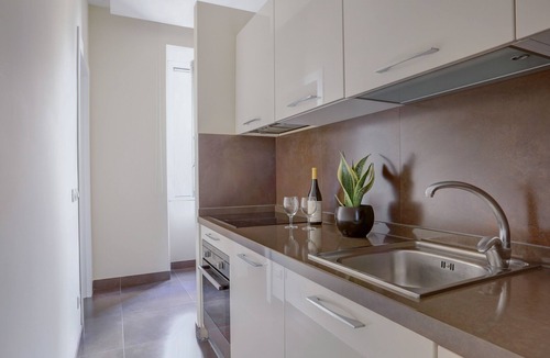 Monti Apartment | Colosseo Gardens - C3