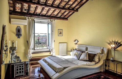Monti Apartment | Colosseum - Penthouse Terraced for 8 persons.
