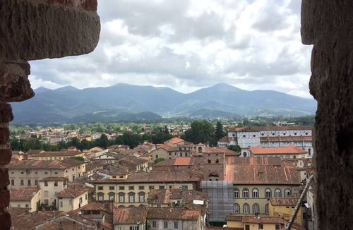 Lucca Apartment | Comfort and brightness in Lucca