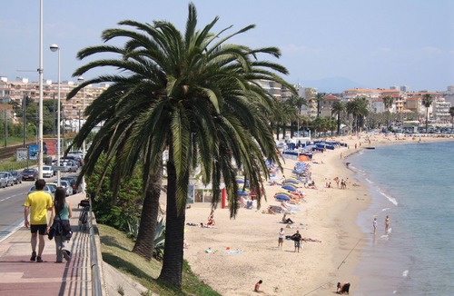 Golfe Juan Apartment | Comfortable and air conditioned T2 apartment in GOLFE-JUAN on the CÔTE D'AZUR