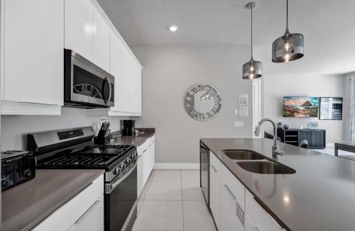 Reunion Apartment | Comfortable Condo Near Disney With Resort & Waterpark Access - B7 - 128