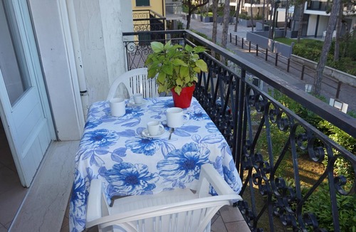 Lignano Pineta Apartment | Comfortable 3 bedrooms near the sea