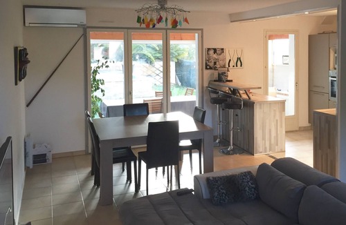 Frejus House | Comfortable villa in residential area 5 minutes from the beach