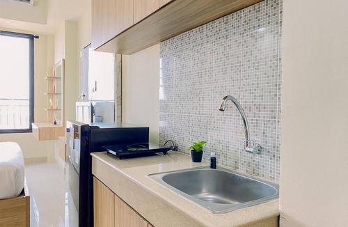 Pondokcina Apartment | Comfy and Minimalist Studio Apartment at Evenciio Margonda