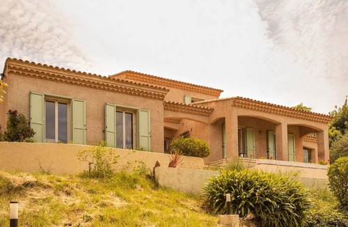 Le Collet Villa | Confortable Villa Avec Piscine Privée