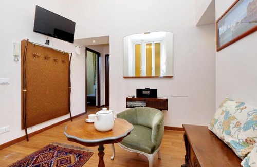 Esquilino Apartment | Conte Verde Apartment