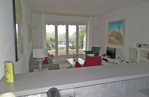 Cap-d'Antibes Apartment | Contemporary Apartment in Antibes with Terrace