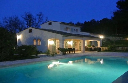 California - Pezou Villa | Contemporary villa in the heights of Cannes with a heated pool and a p