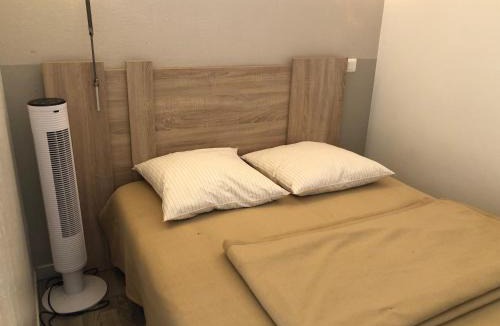 Golfe Juan Apartment | Cosy 1 bed in Golfe Juan - tennis * pool & beach!