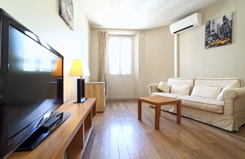 Cannes City Centre Apartment | Cosy and Elegant 1 Bedroom Rue Florian