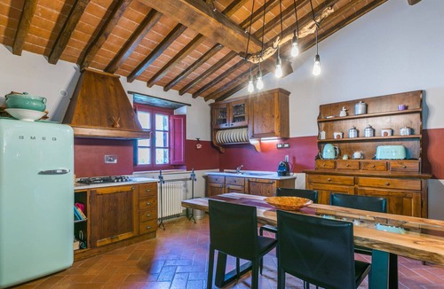 Gaiole in Chianti Apartment | Cosy apartment for 6 guests with WIFI, pool, A/C, TV, patio and panoramic view