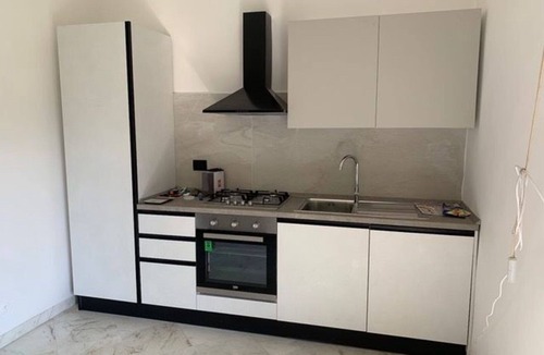 Marina di Massa Apartment | Cosy apartment for 3 people with WIFI, TV, pets allowed and parking, close to Forte Dei Marmi