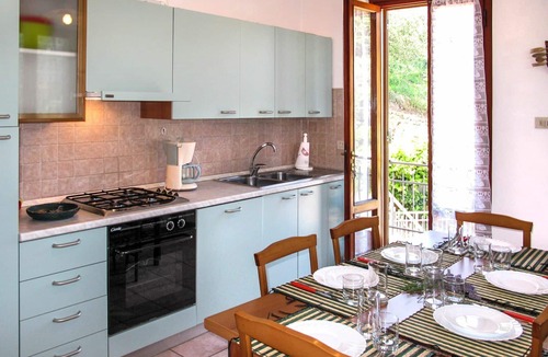 Santa Lucia Apartment | Cosy apartment for 10 guests with WIFI, TV and terrace
