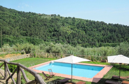 Pian di Sco House | Cosy apartment in villa for 4 guests with pool, WIFI, TV and terrace