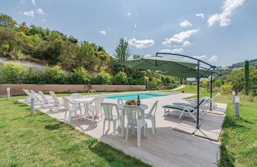 Urbino Villa | Cosy apartment in villa for 5 guests with WIFI, pool, TV and panoramic view, close to Urbino