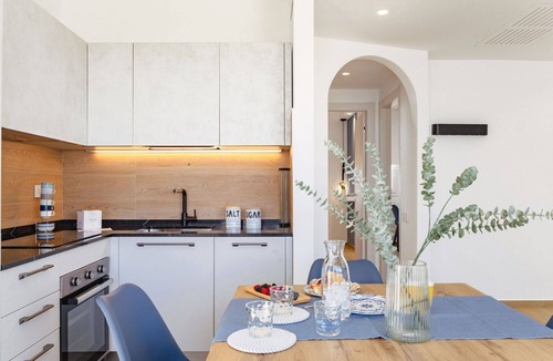 Marcelli Apartment | Cosy apartment with A/C, WIFI, pool, TV, terrace and panoramic view, close to Porto Recanati