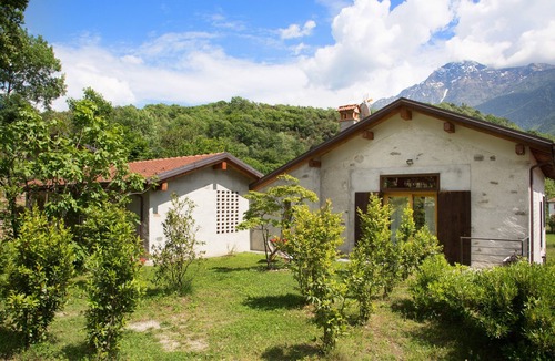 Colico Cottage | Cottage Oltrebosco close to the beaches