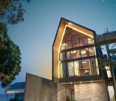 Bandung Villa | Cottonwood Villa Magnolia A - Pool HotTub Billyard