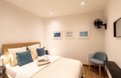 Old Town Apartment | COULEE VERTE 2 Bedrooms in the old town at 5 min from the sea