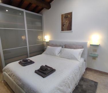 Pistoia House | Country Chic Pistoia-casa in campagna giardino, parking