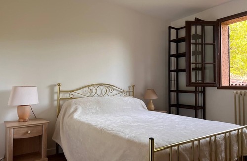 Castelli House | Country house in a natural wooded setting in a 3-hectare park