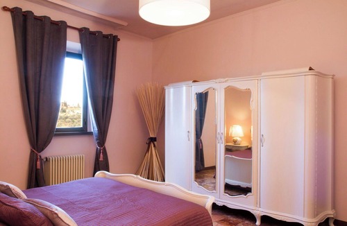 Pozzolatico House | Country Resort in Impruneta with 2 bedrooms sleeps 6