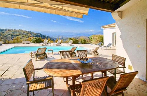 Mouans-Sartoux Villa | Country villa - Sleeps 8 - Mimosa view