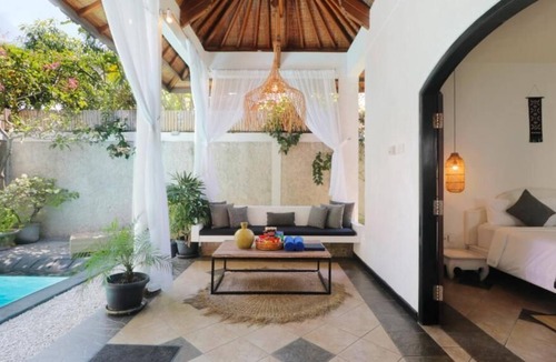 Sunset Road Villa | Cozy 1 Bedroom Private Pool Villa in Seminyak