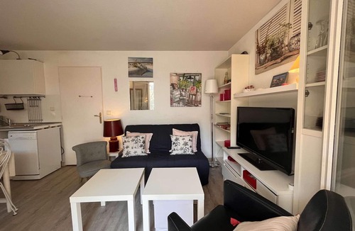 Saint-Aygulf Apartment | Cozy 1BR Apt, Terrace, 5-Min Walk to Beach, Parking - Saint Aygulf, Fréjus