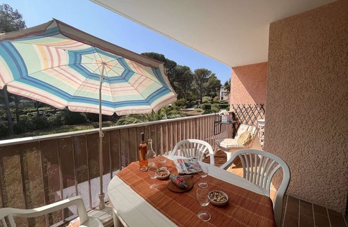 Saint-Aygulf Apartment | Cozy 1BR Apt, Terrace, 5-Min Walk to Beach, Parking - Saint Aygulf, Fréjus