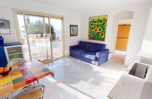 Menton Apartment | Cozy 2BR with terrace, pool, and garage
