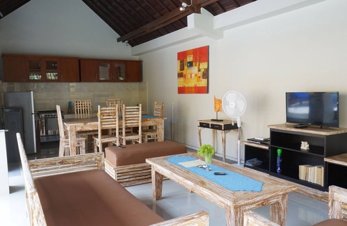 Sunset Road Villa | Cozy 3 Bedroom villa Seminyak