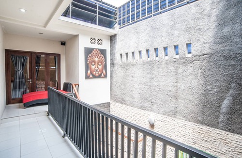By Pass Ngurah Rai Villa | Cozy 3 Bedroom Villa w/Pool in Jimbaran