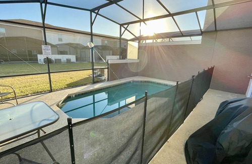 Bellavida House | Cozy 4 Bedroom w/ Pool Close to Disney 4562