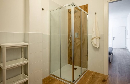 Piombino Apartment | Cozy 40 sqm studio, for 4 people, located on the ground floor of a modern building. The property is located in a strategic area of ​Piombino, an ideal starting point for exploring the city and the Tuscan coast. A few minutes from the historic center