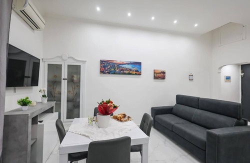 Materdei House | Cozy apartment in the heart of Naples.