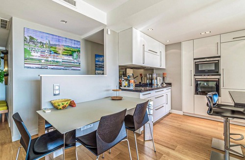 Golfe Juan Apartment | Cozy apartment in Vallauris with WiFi