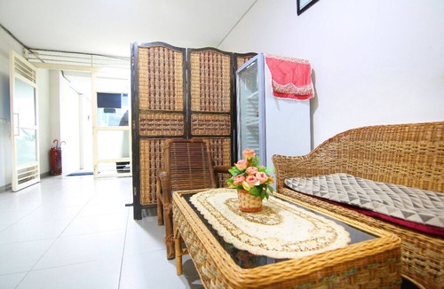 Darmo House | Cozy bedroom Kanwa Darmo