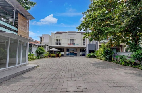 Semarang House | Cozy Deluxe Double Escape w/Free WiFi