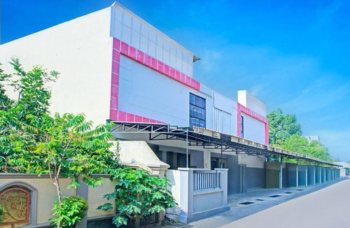 Palembang House | Cozy Double Escape in Indonesia with Free WiFi