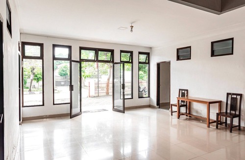 Palembang House | Cozy Double Escape in Indonesia with Free WiFi