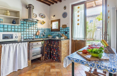 Cascina Apartment | Cozy Green Country House with Garden & Parking