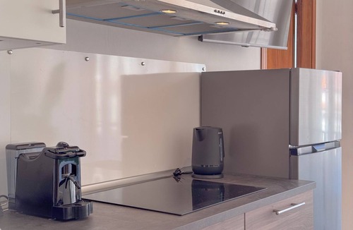 Civitanova Marche Apartment | Cozy holiday home in the heart of Civitanova Marche, located at Viale Vittorio Veneto 13, on the third floor of a building with an elevator. Just a short walk from the beach and the city center’s pedestrian area, it’s the perfect choice for families