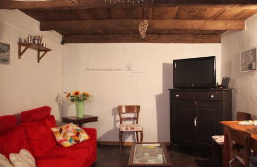 Pian degli Ontani House | Cozy home for groups of friends or family with pets allowed!