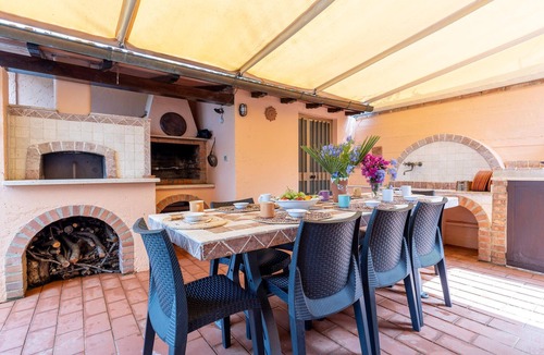 Montignoso House | Cozy home in Montignoso LU with WiFi